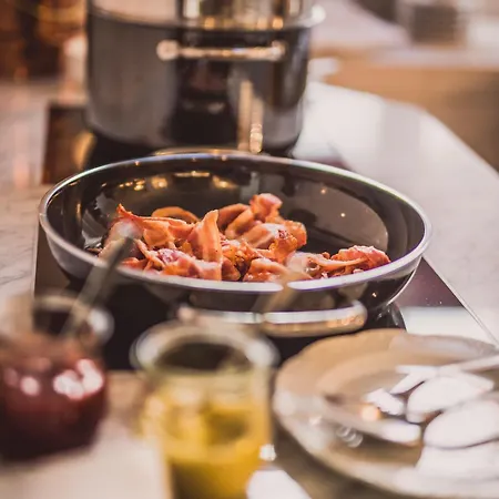 Henri Kurfuerstendamm מלון