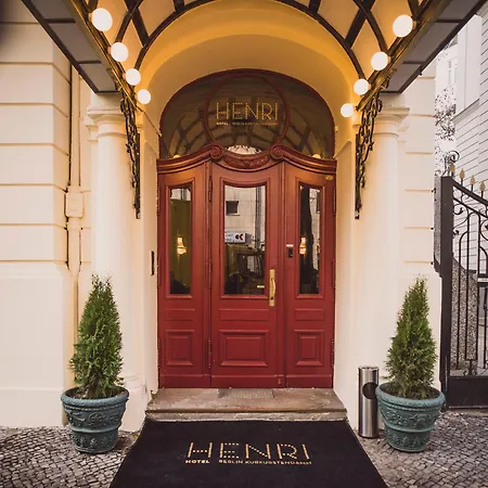 Henri Hotel