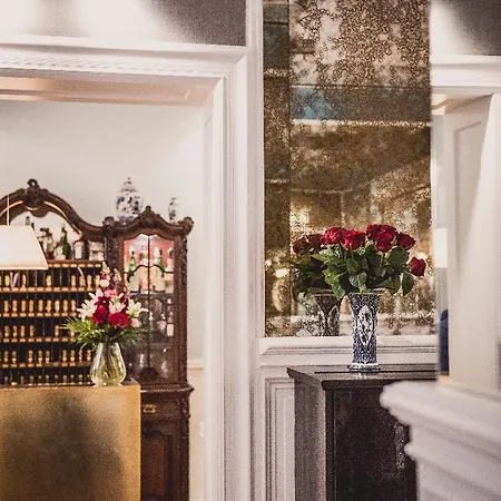 Henri Kurfürstendamm 4*