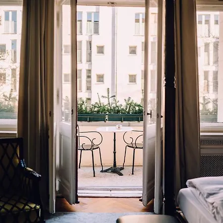 Henri Hotel 4*