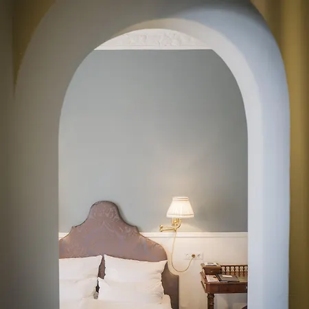 Henri Kurfuerstendamm Hotel