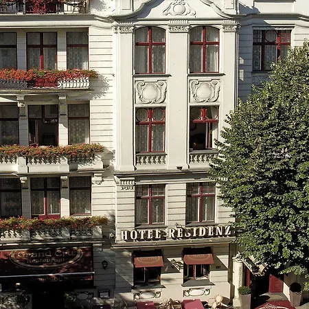 Henri Hotel