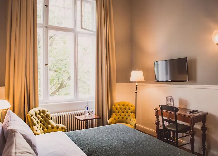 Henri Kurfuerstendamm Hotell 4*