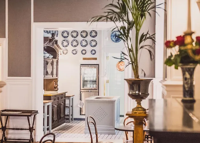 Henri Kurfuerstendamm Hotell 4*