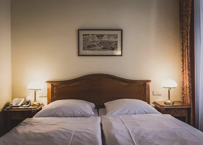 Henri Kurfuerstendamm