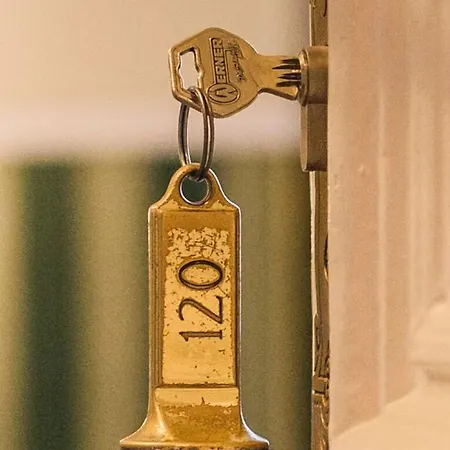 Henri Kurfuerstendamm